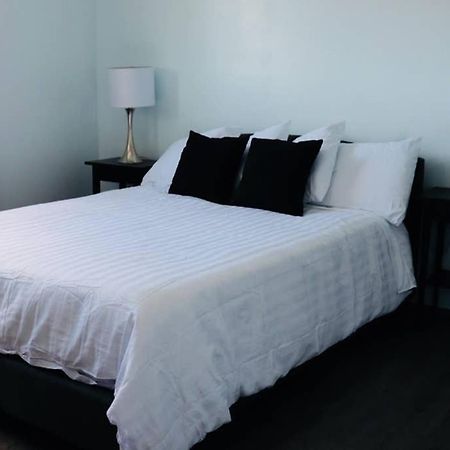Sun Dog Manor Apartment Maple Creek Luaran gambar