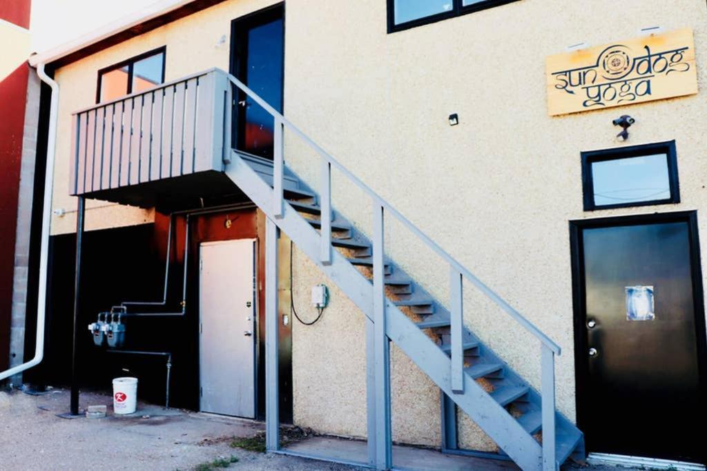 Sun Dog Manor Apartment Maple Creek Luaran gambar